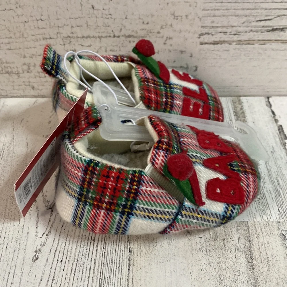 Baby Elf Slippers Size 3-6 Months NEW